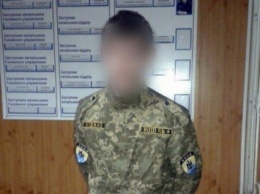 Бронепатруль полиции Мариуполя задержал лже-бойца полка "Азов"
