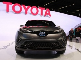 Женева 2016: представлен гибридный компактный кроссовер Toyota CH-R