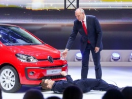 Женева-2016: троллинг Volkswagen во время презентации (видео)