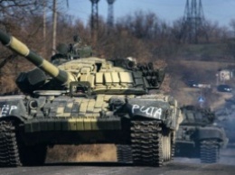 В районе Ясиноватой начался мощный бой: 20 танков террористов идут на прорыв позиций ВСУ