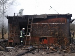 В Астраханской обл. РФ в пожаре сгорели трое детей