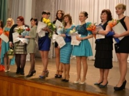 Конкурс "А ну-ка, девушки!" состоялся в Днепродзержинске