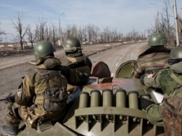 Авдеевка в осаде: "ДНР" стянула технику, боевики атакуют город, переодевшись украинскими военными