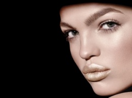 5 тенденций в макияже, которые вышли из моды