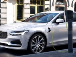 Volvo выступила за унификацию электрозаправок
