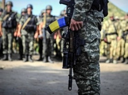 За минувшие сутки в зоне АТО погибли двое украинских военных - АП