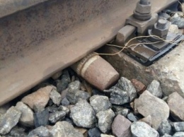 В Донецкой области на железной дороге обнаружено взрывное устройство
