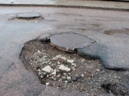 В Софиевке подрядчики за свой счет снова отремонтируют дороги