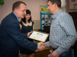 В преддверии профессионального праздника в Макеевке поздравили работников ЖКХ