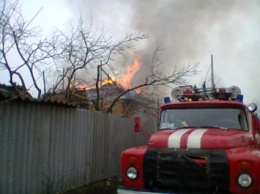 На даче в Запорожской области произошел пожар