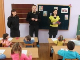 Сотрудники Ильичевского ГУ ГСЧС Украины посетили детское учреждение №14 «Рябинка»