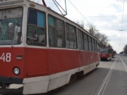 В Кривом Роге из-за ДТП на улице Косиора было остановлено движение трамваев (ФОТО)
