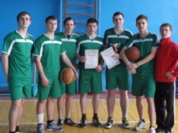 В Славянске прошли соревнования по баскетболу
