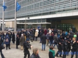 Брюссельцев просят отложить завтрашний "Марш против страха"