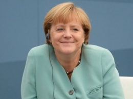 СМИ: Меркель не фотографировалась с одним из брюссельских террористов