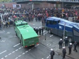 В Брюсселе акцию националистов разгоняли водометами