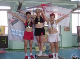 «Гиревая триада Запорожья» стала чемпионкой Украины