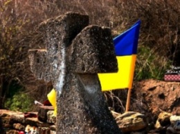 Вместе - сила! Одесские патриоты привели в порядок старинное казацкое кладбище (ФОТО)