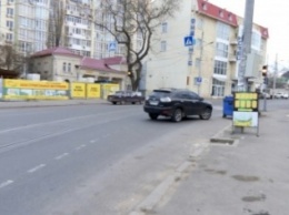 В Одессе Лексус с "блатными" номерами заблокировал Фонтанскую дорогу (ФОТО)