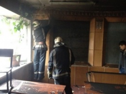 В Кривом Роге тушили пожар в филиале Металлургической академии (фото)