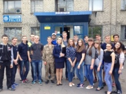 Участники "Лиги будущих полицейских" патрулировали улицы Доброполья