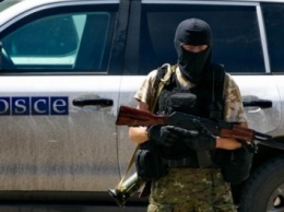 Боевики "ЛНР" требовали, чтобы наблюдатели ОБСЕ покинули город Ровеньки Луганской области