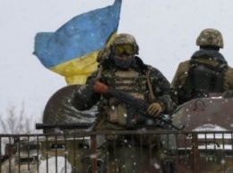БТР с украинскими бойцами подорвался на мине под Старогнатовкой
