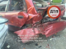 Пьяный за рулем разбил в хлам четыре машины (фото)