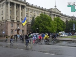 Самые стойкие и смелые: в дождь на Велодень в Николаеве выехали 300 николаевских велосипедистов