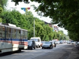 Участники Дня города в Кривом Роге заблокировали улицу Старо-Николаевскую (ФОТО)