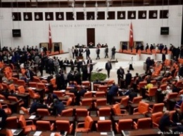 Парламент Турции будет голосовать о доверии новому правительству