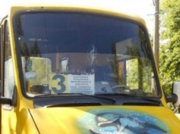 В Кировограде провод упал на маршрутку, разбив лобовое стекло. ФОТО