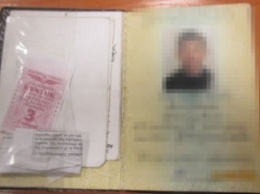 На вокзале в Краматорске полицейские нашли наркотики в паспорте