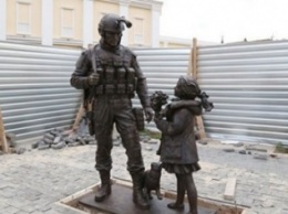 В Крыму ждут Шойгу: открывать памятник «вежливым людям»