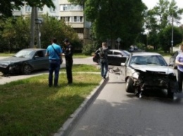 Два человека пострадали в аварии на улице Шатиловской