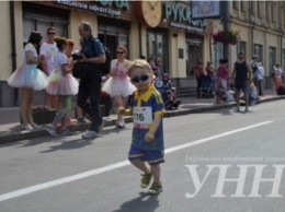 В Киеве состоялся "Цветной пробег"