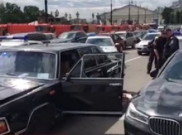В Москве из-за пьяного бомжа на "Чайке" полицейские устроили перестрелку возле Кремля