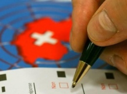 Как голосуют швейцарцы о безусловных ежемесячных 2500 франков каждому