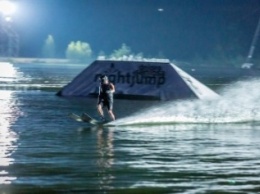 В Днепре прошел турнир по прыжкам на водных лыжах через трамплин (ФОТО)
