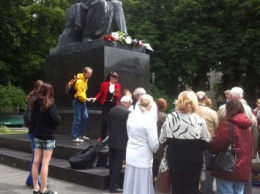 Русским в Киеве разрешили отпраздновать день рождения Пушкина