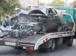 Автомобилем, сбившем насмерть водителя мопеда в Бериславе, управлял сотрудник полиции