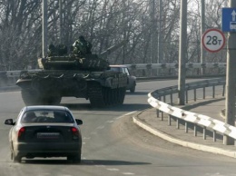 Из РФ движется колонна танков в сторону границы с Украиной - СМИ