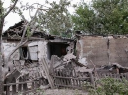 Макеевка пережила мощный обстрел: один человек погиб, двое ранены, разрушены дома (фото)