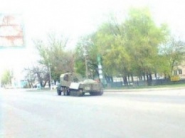 Боевики стягивают к Луганску танки и БТРы (фото)