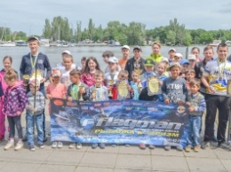 В Николаеве состоялись детские соревнования по рыбной ловле «Поплавок»