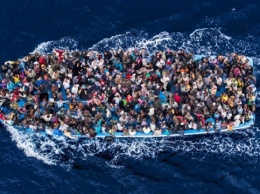 В Италии береговой охраной спасено более 3 тысяч нелегалов