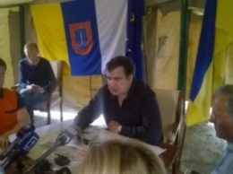 Саакашвили, не выходя из палатки, поторопил рабочих трассы "Одесса-Рени"