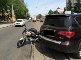 На улице Железной Дивизии в Ульяновске столкнулись две иномарки