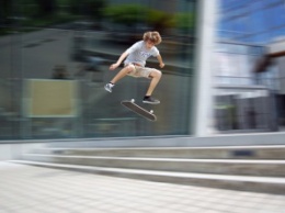 Международный день скейтбординга: попробуй стать на роликовую доску и взлететь в воздух (Видео)