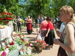 Запорожцы почтили память бойцов, погибших в мирное время